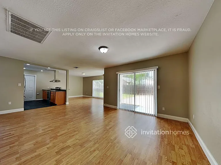 614 W Windhorst Rd — Photo 5
