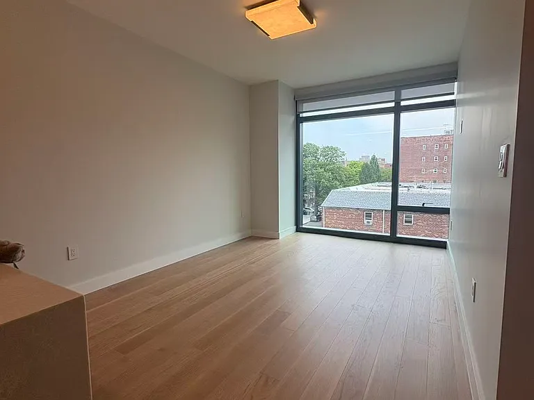 3820 Parsons Blvd #4 — Photo 5