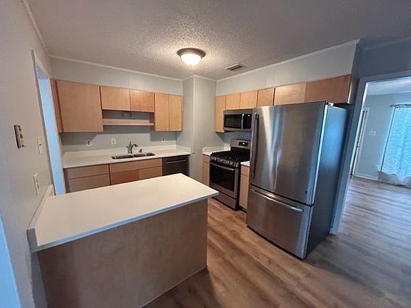 3rd image of 426 Whispering Pines Dr