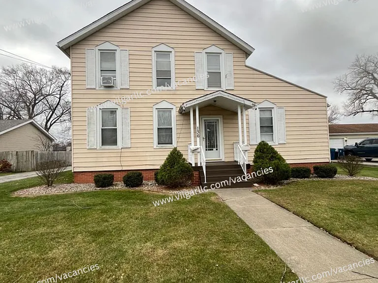 136 Matteson St — Photo 1