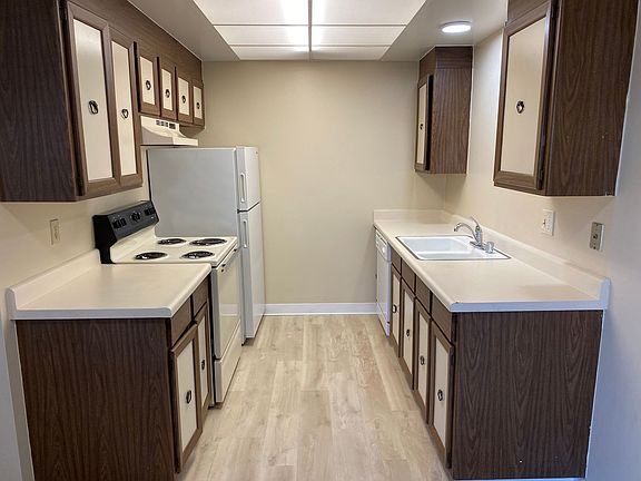 4th image of 329 Auburn Way APT 2