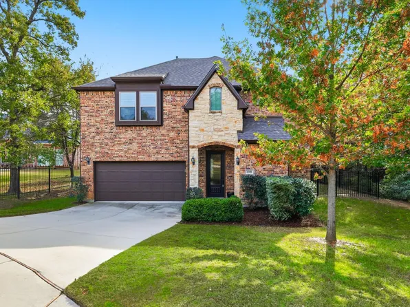 1300 Shards Ct, Corinth, TX 76210