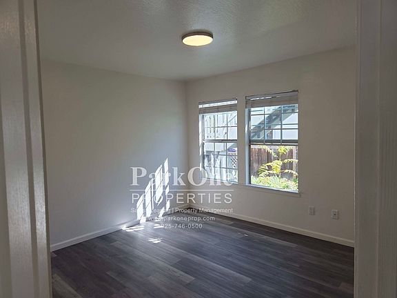3rd image of 523 W 6th St