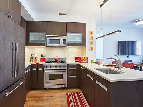 5th image of 454 W 54th St #6F