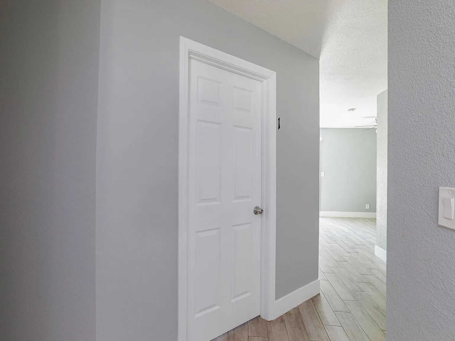 4 bed, 2.0 bath, 1220 sqft, $953 — Photo 3