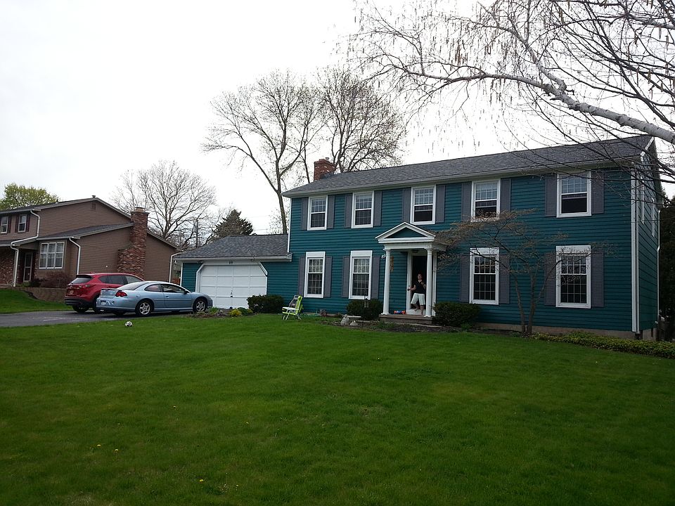 2nd image of 89 Mont Morency Dr