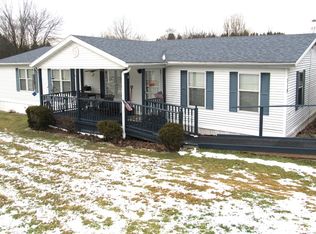 719 Joy Ln, Butler, PA 16001