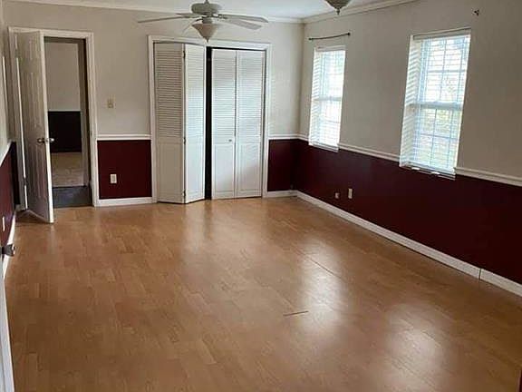 2nd image of 817 Nettles Ln #L