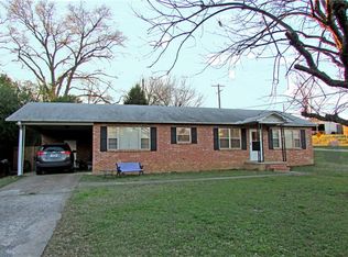 621 N 25th St, Van Buren, AR 72956