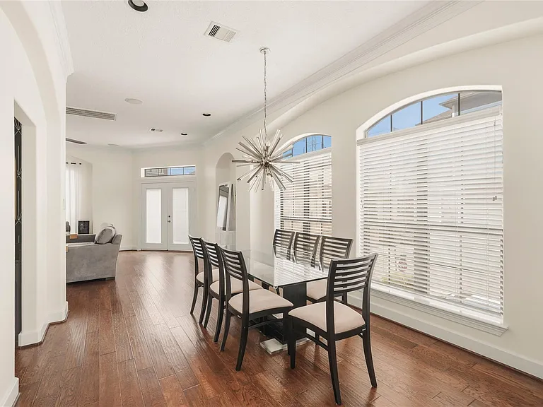 836 Garden Oaks Ter — Photo 10