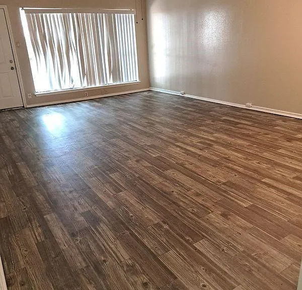 2426 Spring Dusk Ln — Photo 3