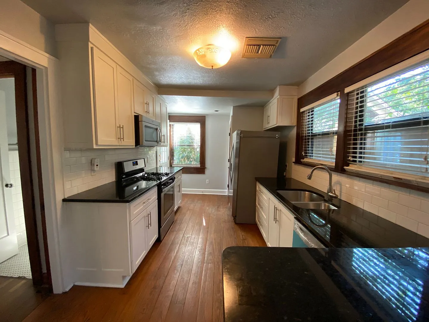 2830 San Gabriel Street — Photo 2
