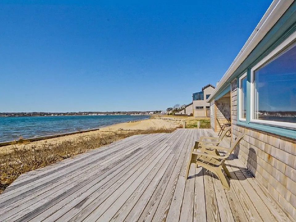 314 E Montauk Hwy