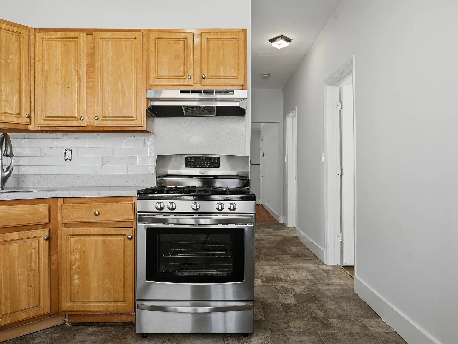 3 bed, 1.0 bath, $2,350 — Photo 3