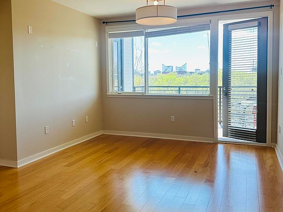 4th image of 200 Manufacturers Rd APT 407