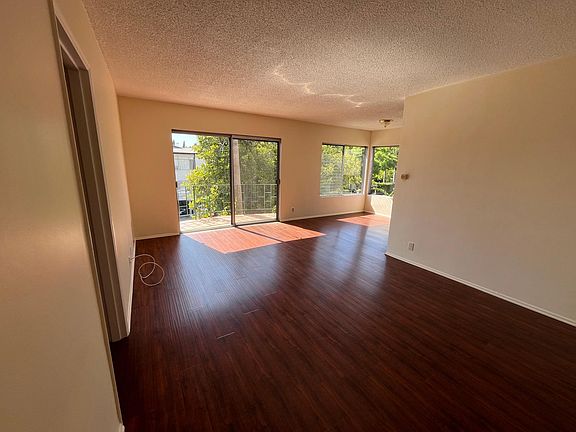 5th image of 920 N Ogden Dr APT 5