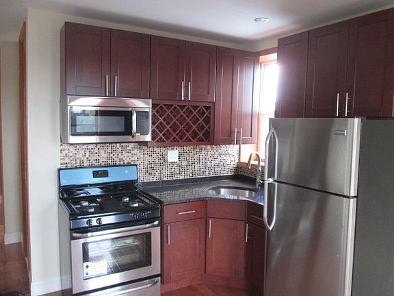 2nd image of 81 Pulaski St APT 1