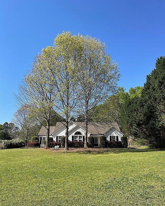1st image of 15 Pecan Lake Ct