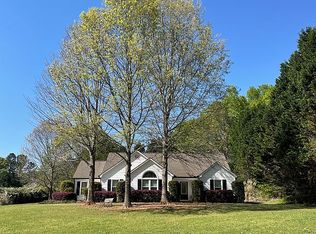 15 Pecan Lake Ct, Sharpsburg, GA 30277