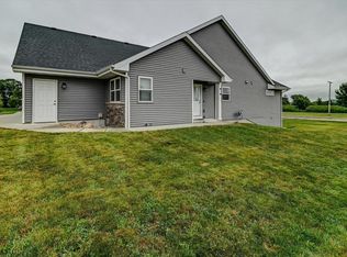 450 Ithaca Ct, Oregon, WI 53575
