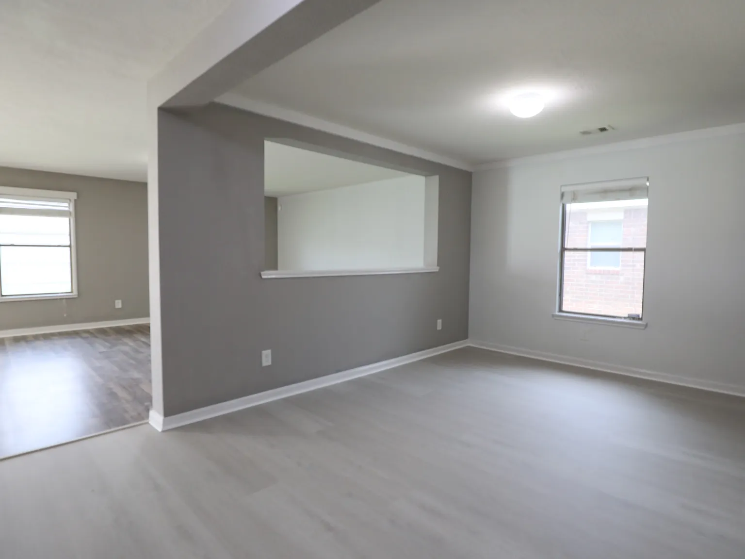3 bed, 2321 sqft, $1,999 — Photo 4
