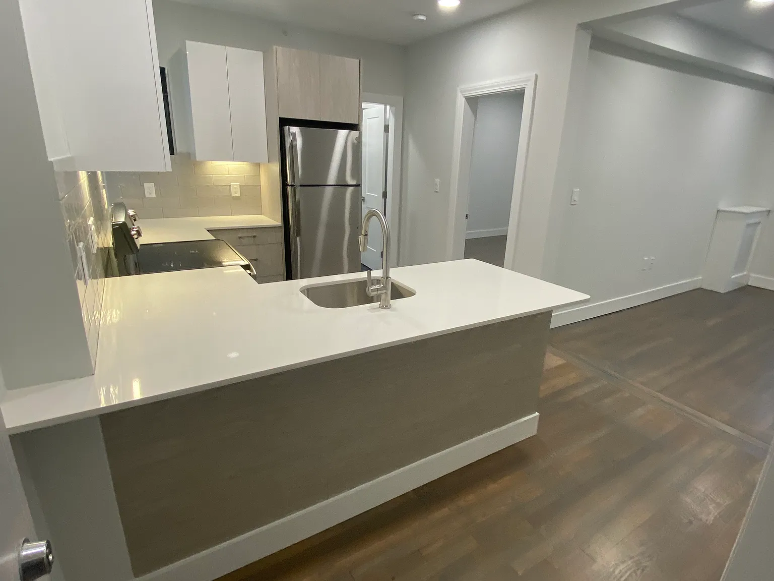 104 Queensberry St — Photo 1