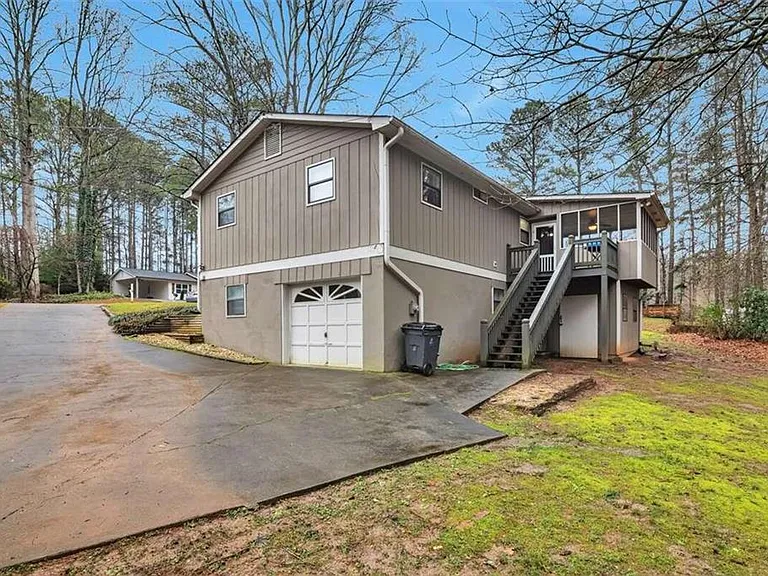 4145 Dustin Dr — Photo 23