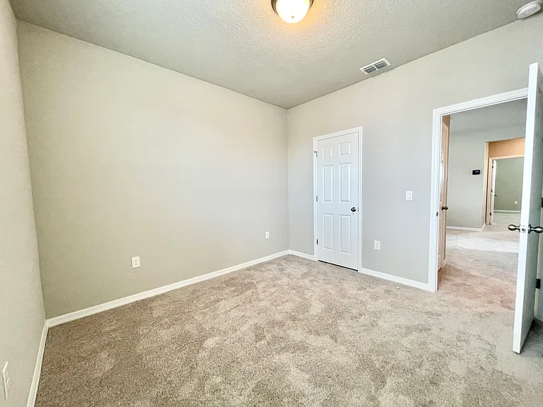332 S Zuni Rd — Photo 21