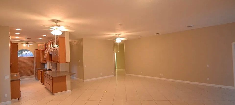 1st image of 159 E Tall Oaks Cir