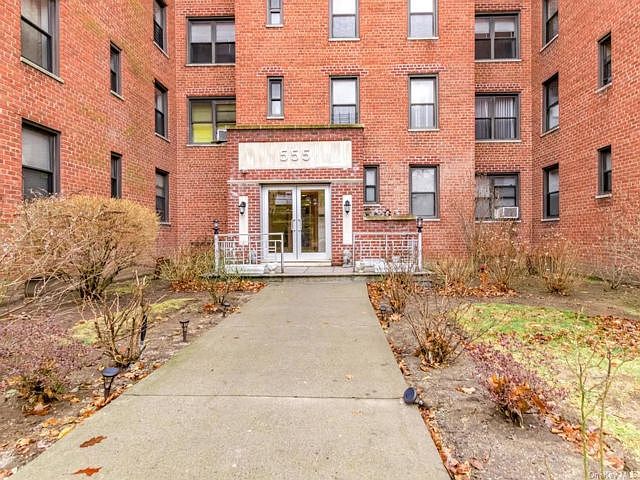 1st image of 555 McLean Ave APT 5G