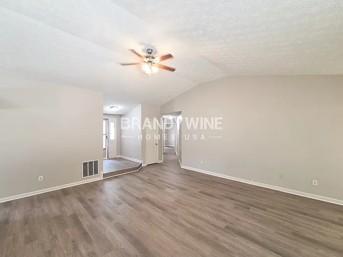 5900 Homestead Cir — Photo 7