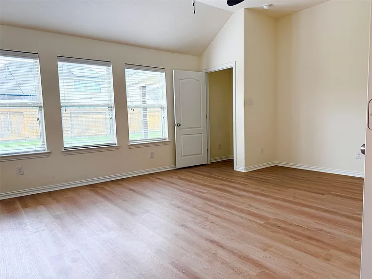 9230 Monarch Field Ln — Photo 14