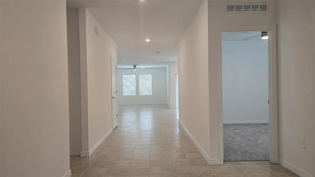 4 bed, 2.0 bath, 1848 sqft, $2,550 — Photo 2