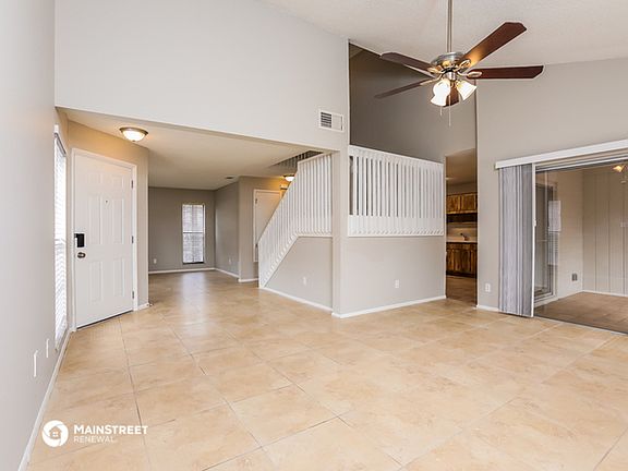 5th image of 1236 Pin Oak Dr