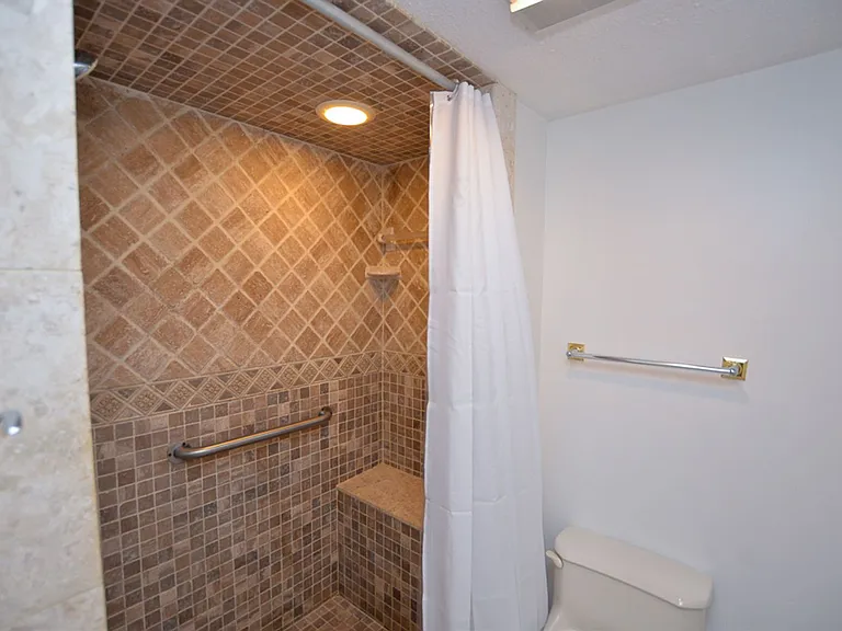 622 Olde Camelot Cir #3212 — Photo 29