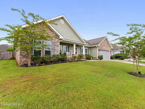 2nd image of 10620 Chapelwood Dr