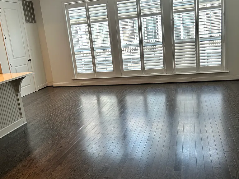 418 Mayer Pl — Photo 5