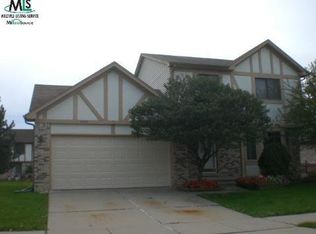 2192 Brinston Dr, Troy, MI 48083