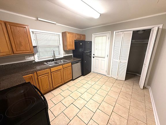 4th image of 425 Forest Hills Dr