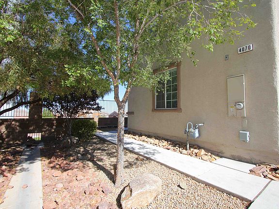 3rd image of 4070 Sparrow Rock St