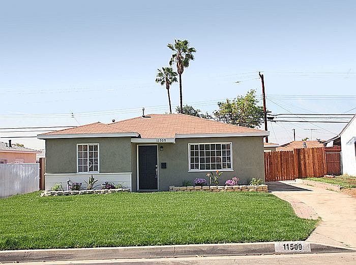 1st image of 11509 Telechron Ave