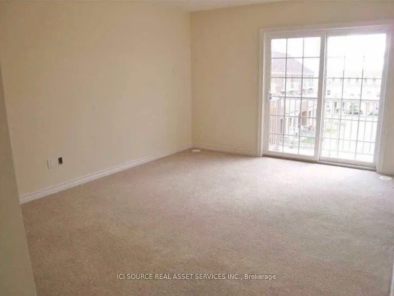 76 Cathedral High St #2 — Photo 9
