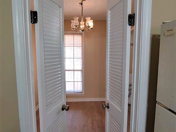 4th image of 4308 Crescent Park Dr