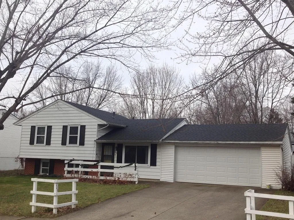 203 Hawthorne Rd photo 1