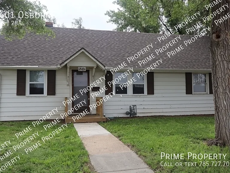 1601 Osborne St — Photo 8