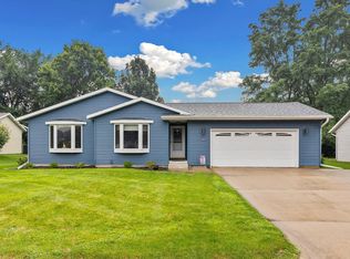 907 Amanda Ct, Holmen, WI 54636