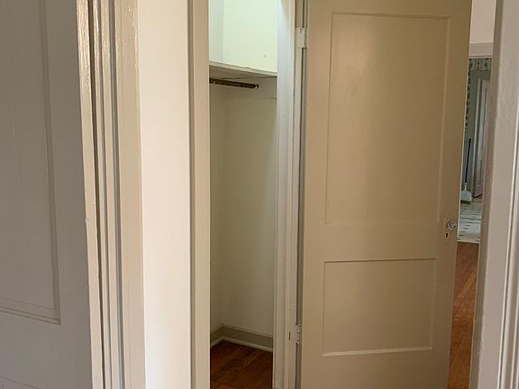 3rd image of 125 Adams St APT 1