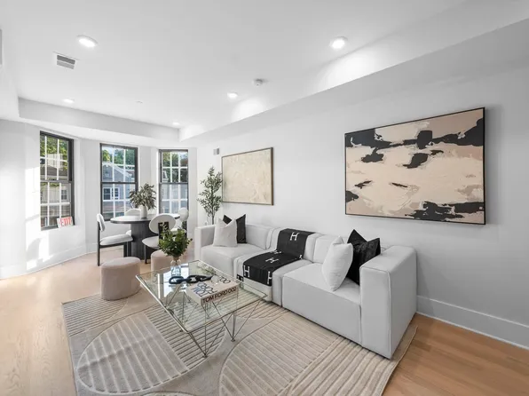 124 Glenwood Avenue image 2 of 35