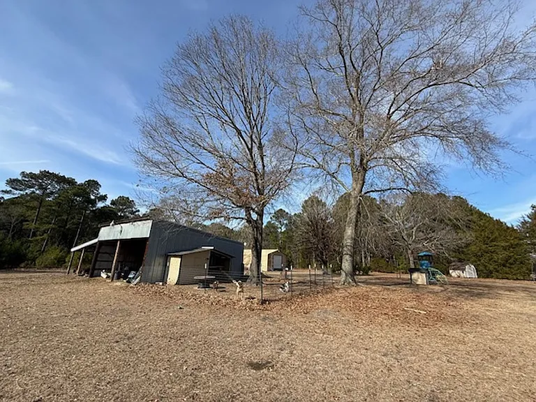 176 Old Fountain Rd — Photo 31