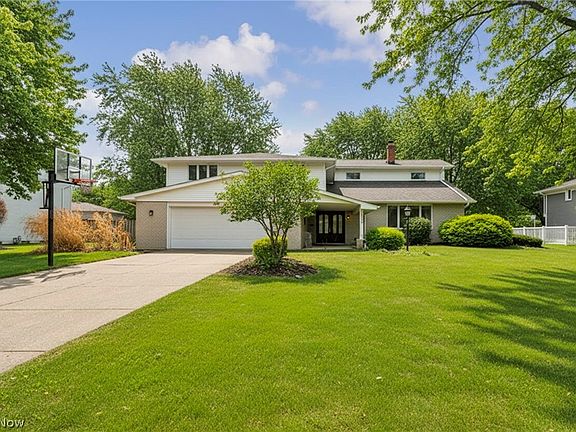 2nd image of 2425 Brian Dr